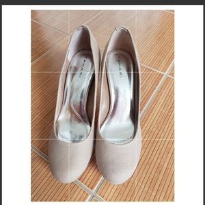 Tahari Beige Cork Platform Pumps SOPHIA 8.5